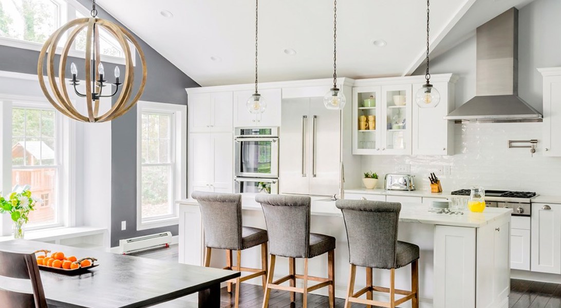 Bright white & chic in Bedford, MA