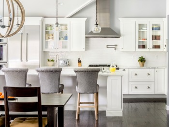 Bright white & chic in Bedford, MA